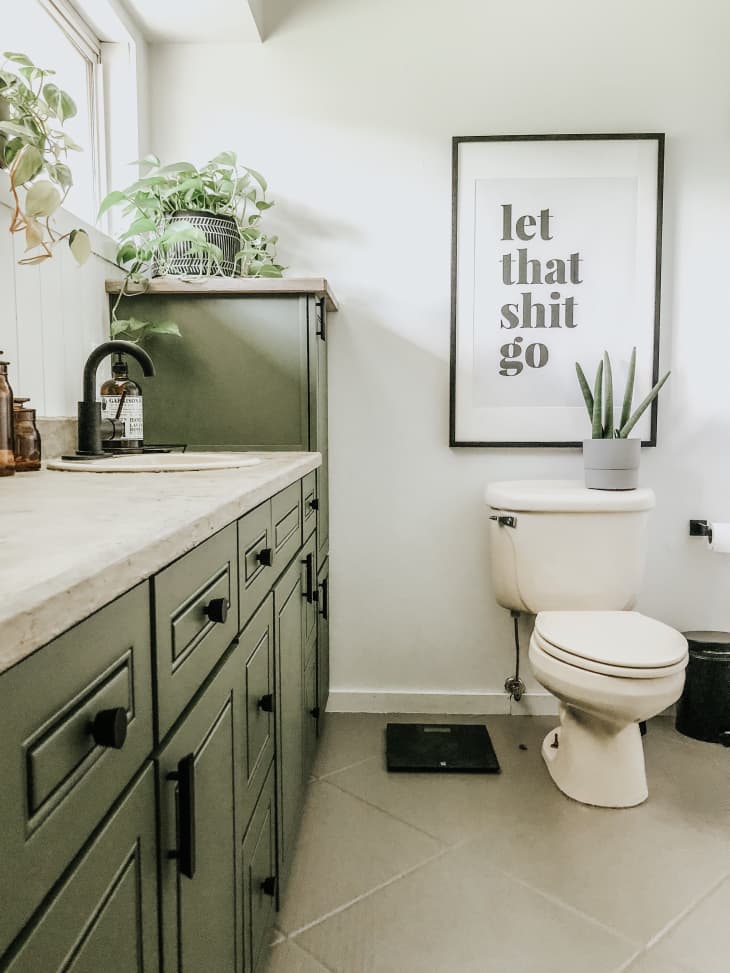 10 10 ingenious half bath decorating ideas to maximize your small space